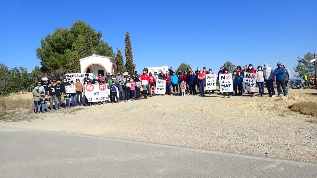 Protestas en 23 municipios de la Comunitat Valenciana contra la proliferación descontrolada de placas solares en entornos naturales