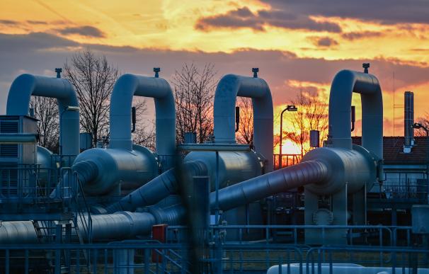 El gas sube un 90% en un mes: Europa se asoma al abismo por el corte de Rusia